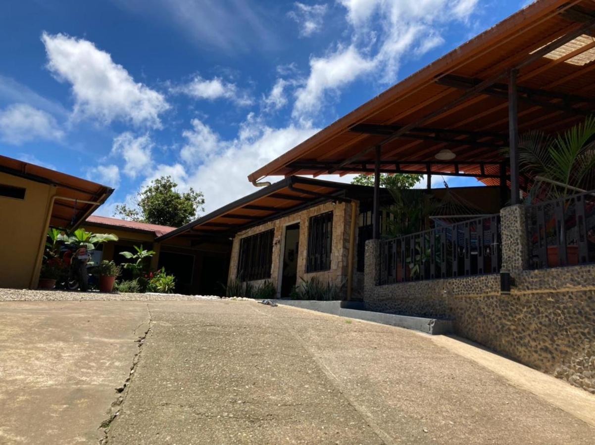 Cabinas Pura Vida B&B Tour Operator Drakes Bay Екстериор снимка