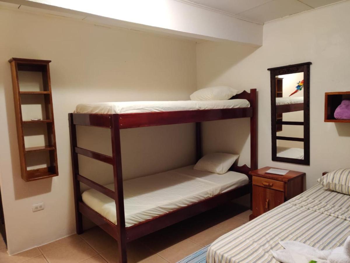 Cabinas Pura Vida B&B Tour Operator Drakes Bay Екстериор снимка
