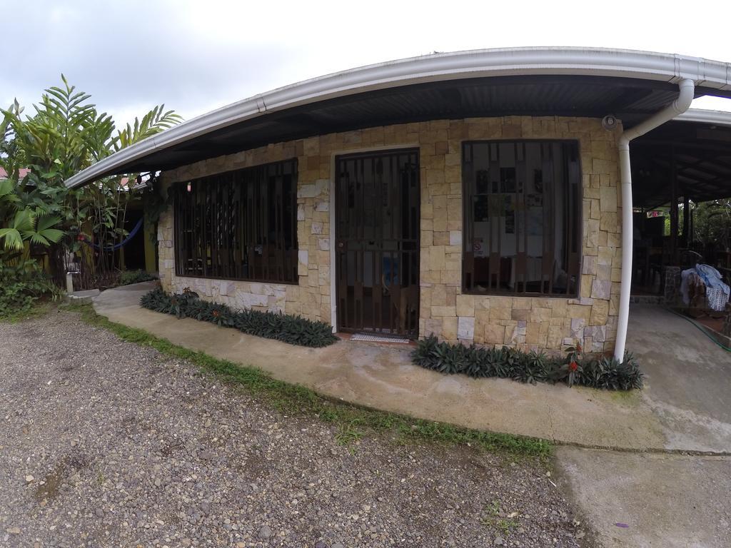 Cabinas Pura Vida B&B Tour Operator Drakes Bay Екстериор снимка
