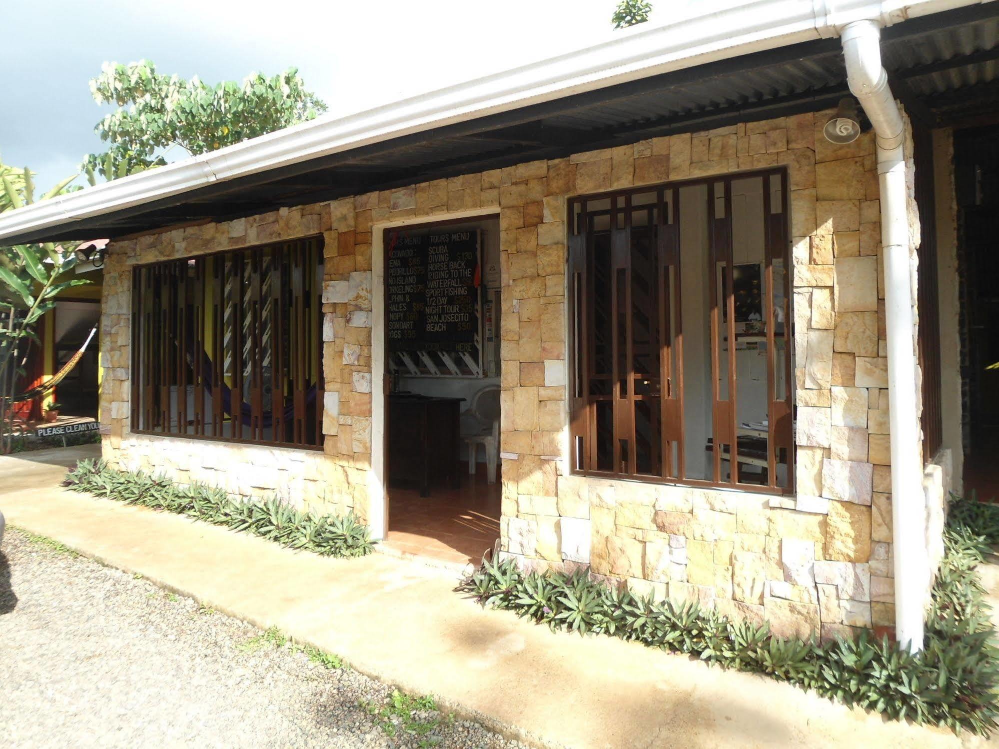 Cabinas Pura Vida B&B Tour Operator Drakes Bay Екстериор снимка