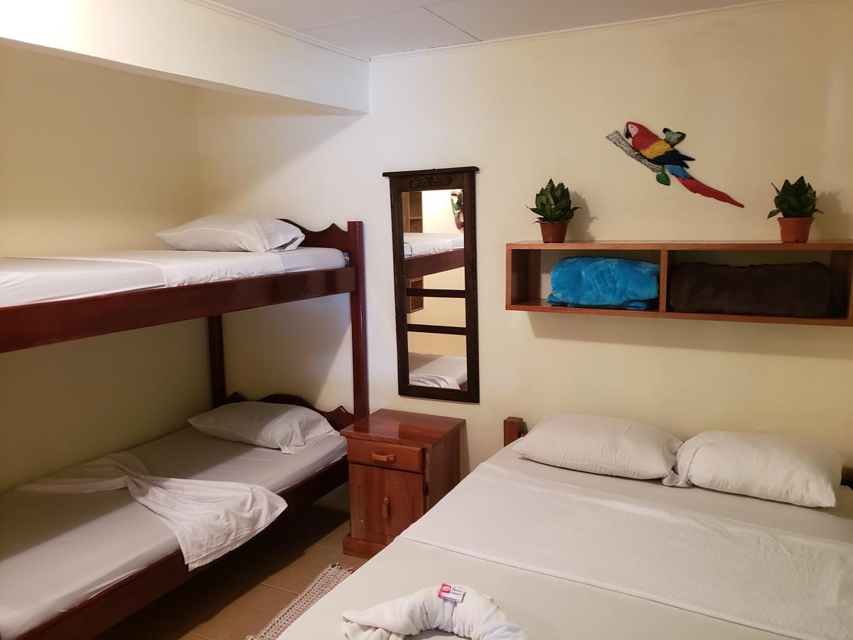 Cabinas Pura Vida B&B Tour Operator Drakes Bay Екстериор снимка